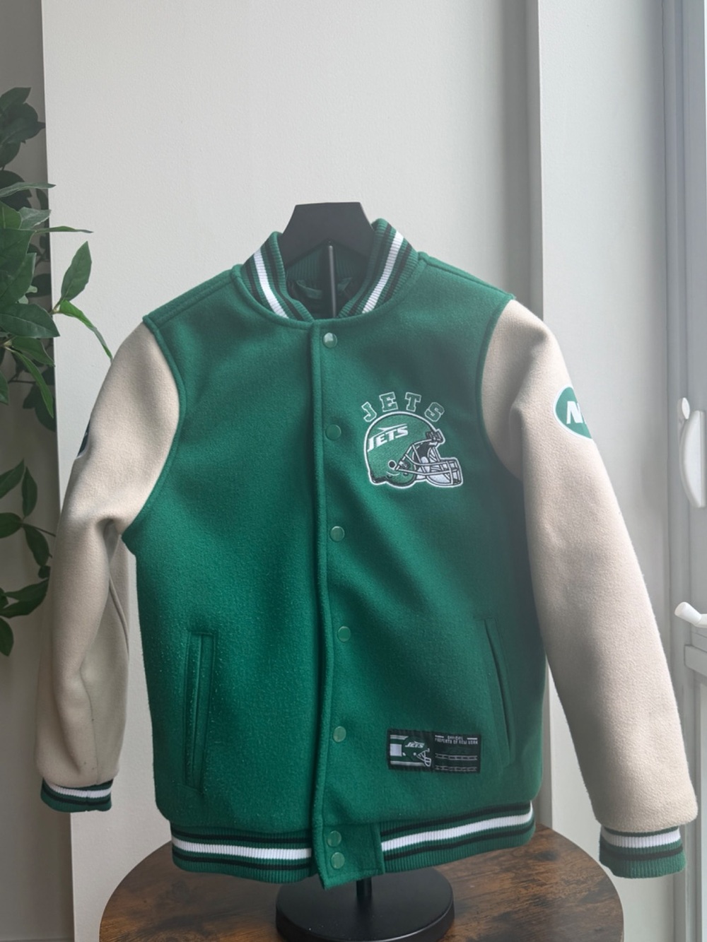 Ultra Game New York Jets Boys Varsity Jacket Youth L (14-16)